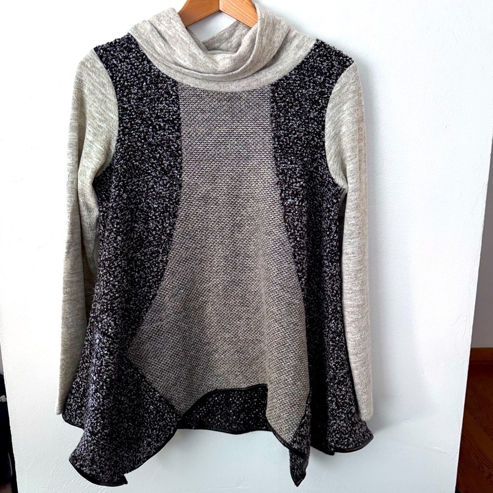 THML Multi pattern long sleeve cowl neck Size Small